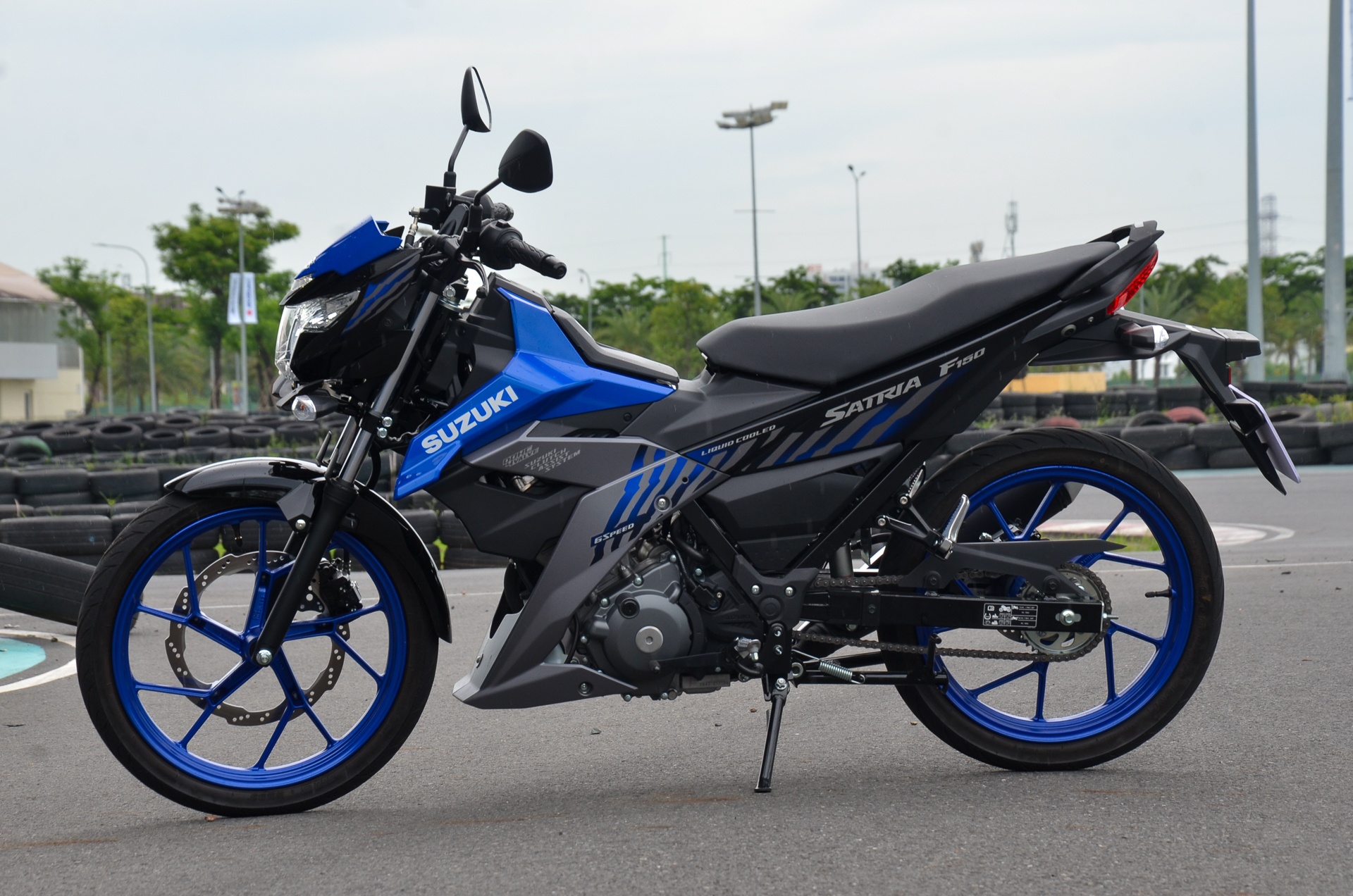 Suzuki Satria Pro anh 2