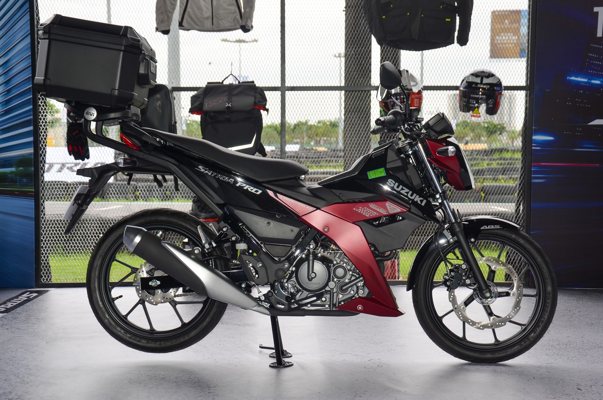 Suzuki Satria anh 6