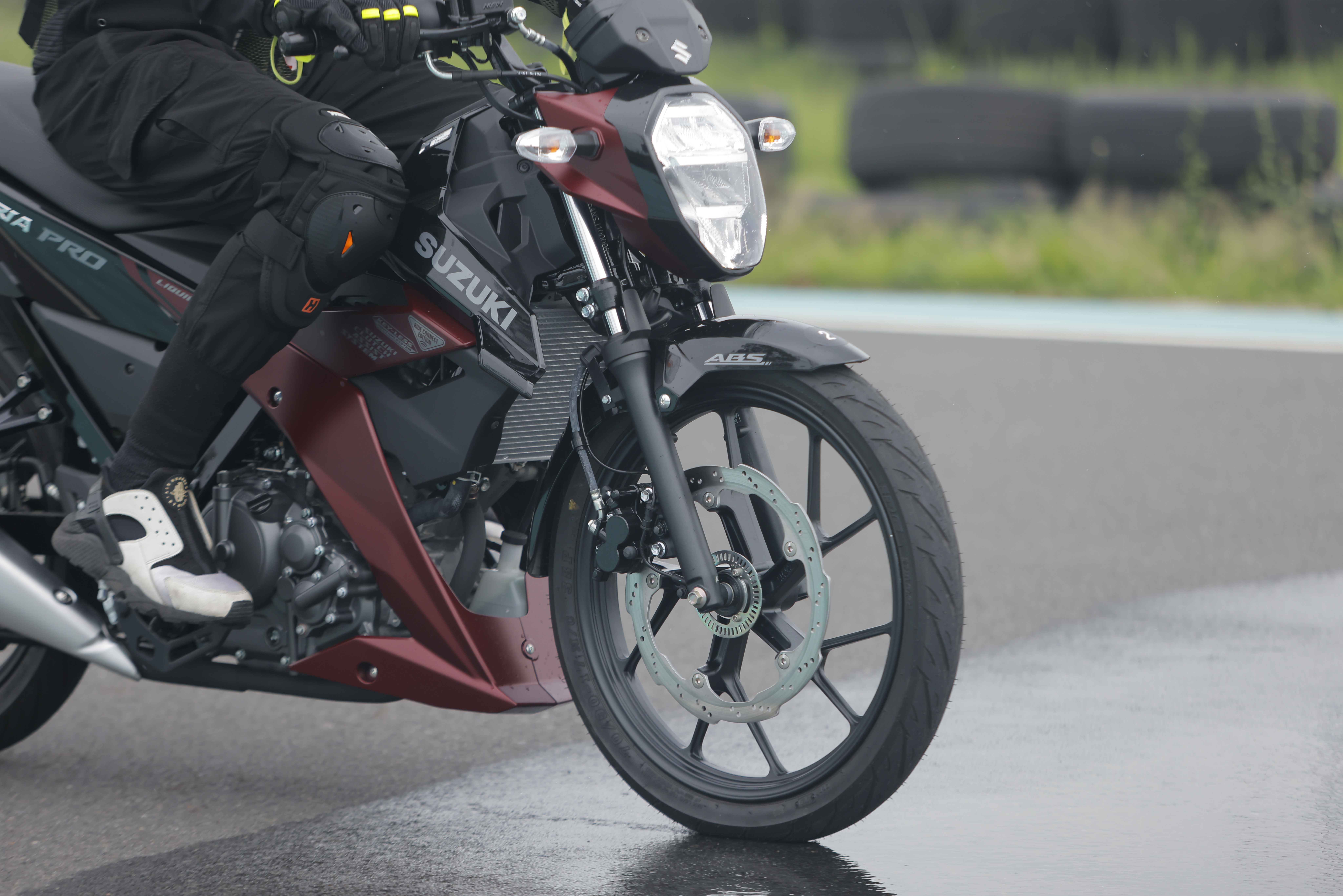 Suzuki Satria anh 4