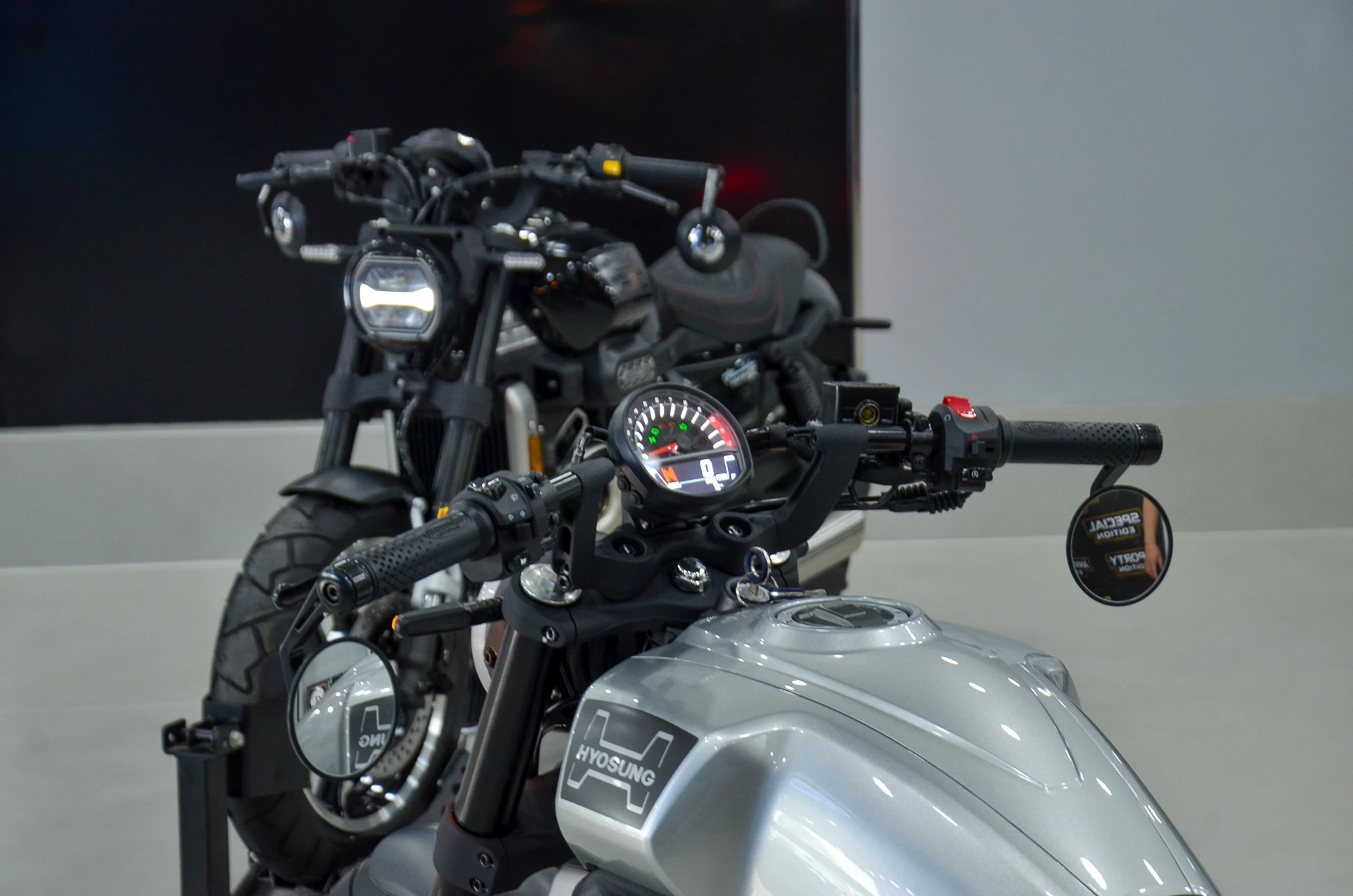 Hyosung GV350X ảnh 26