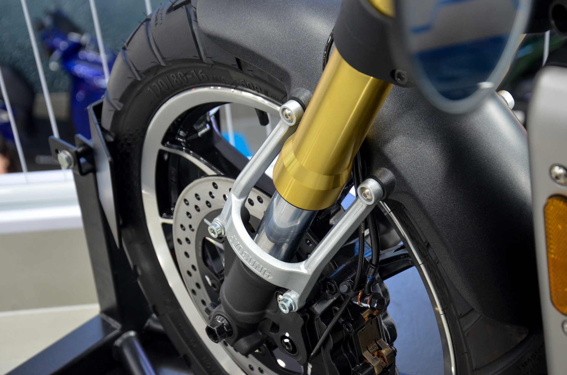Hyosung GV350X ảnh 13