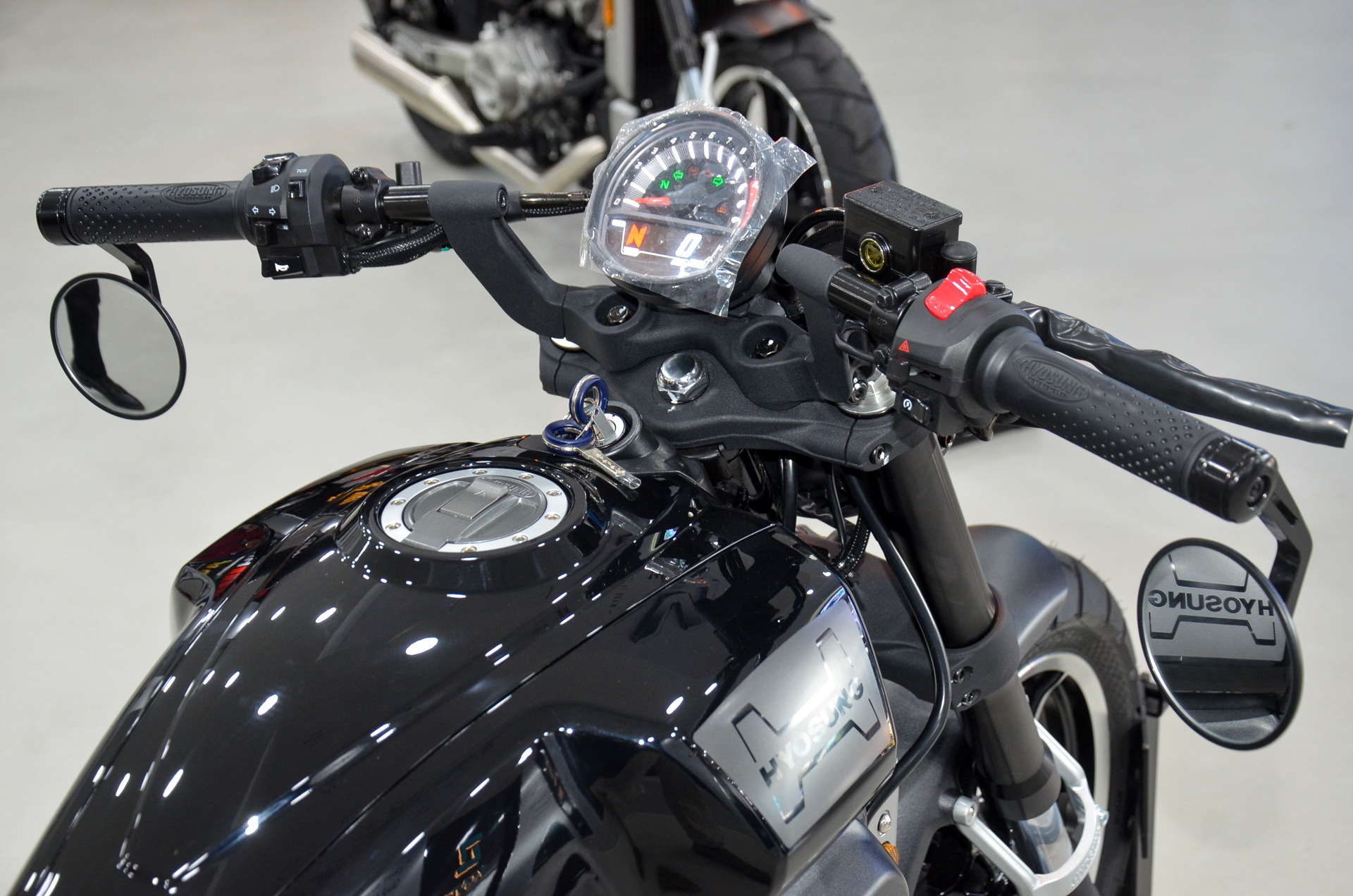 Hyosung GV350X ảnh 19
