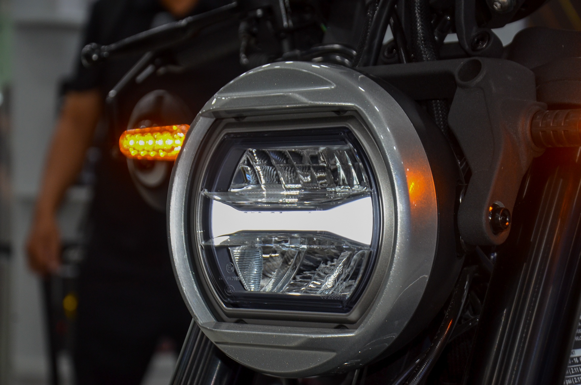 Hyosung GV350X ảnh 8