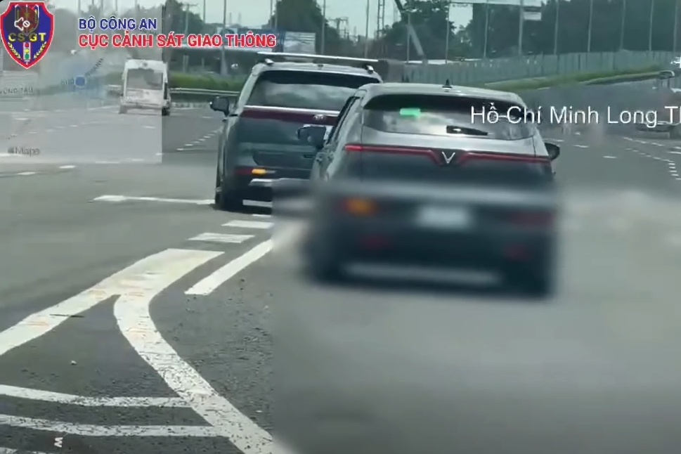 Lý do hàng trăm tài xế bị phạt trên cao tốc TP.HCM - LT - DG