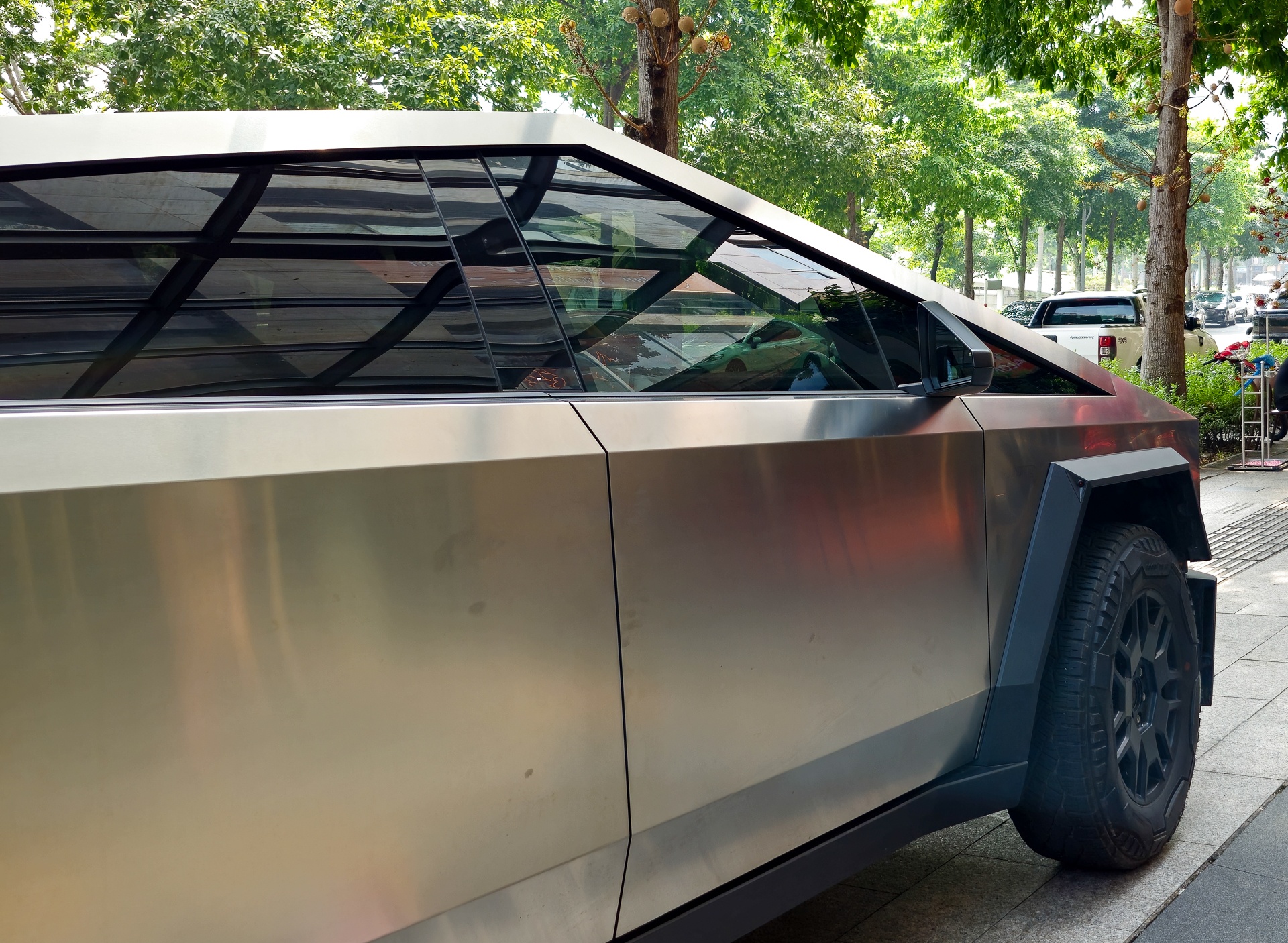 Tesla ảnh 4 Tesla ảnh 4