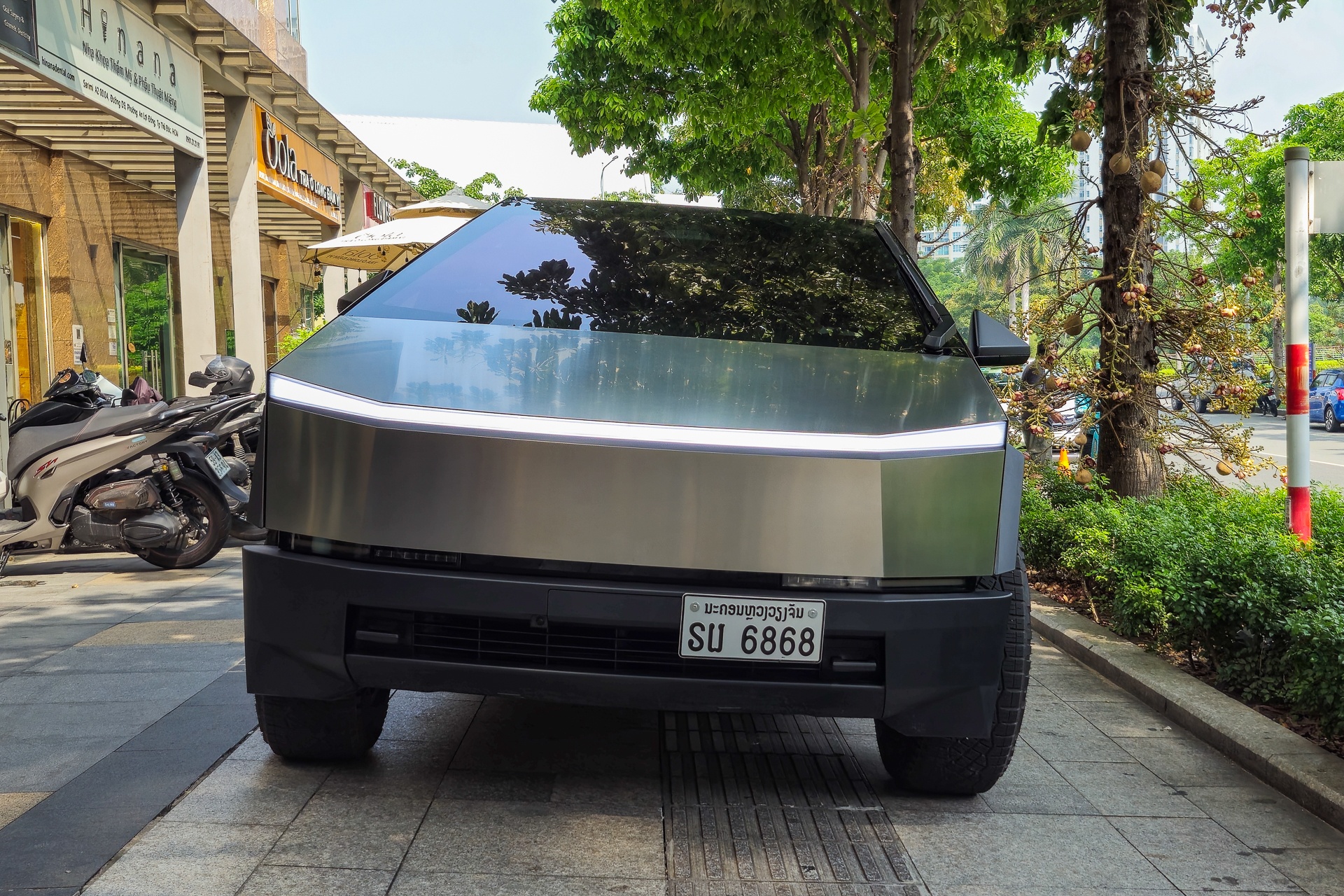 Tesla ảnh 2 Tesla ảnh 2