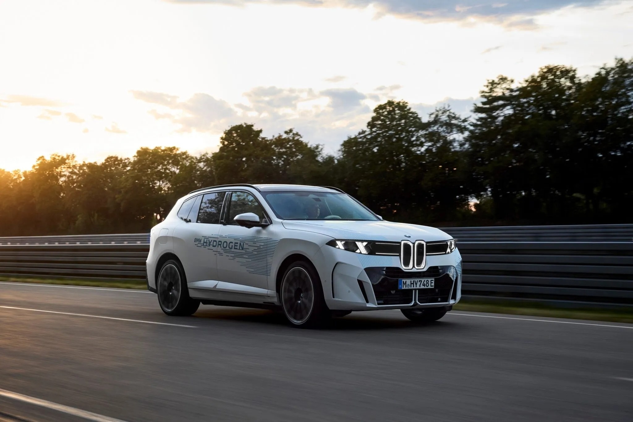 BMW iX5 ảnh 1 BMW iX5 ảnh 1
