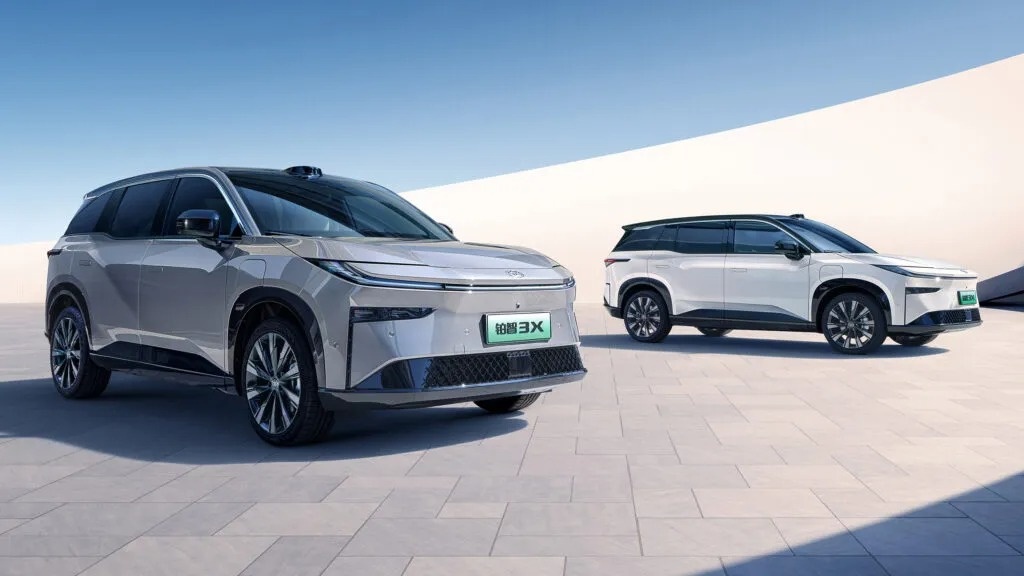 Đến lượt Toyota làm xe điện EREV