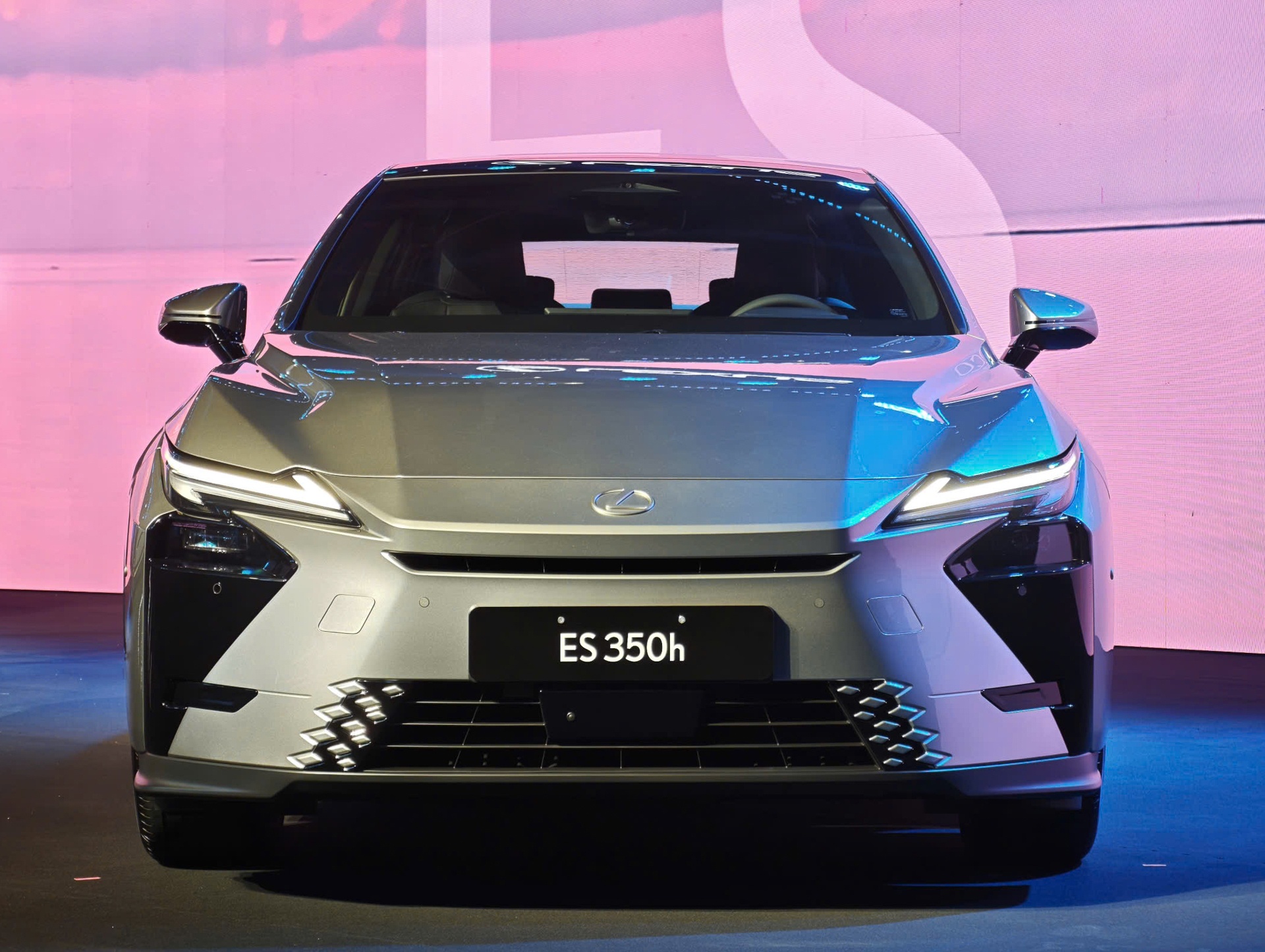 Lexus ES 350h ảnh 7 Lexus ES 350h ảnh 7