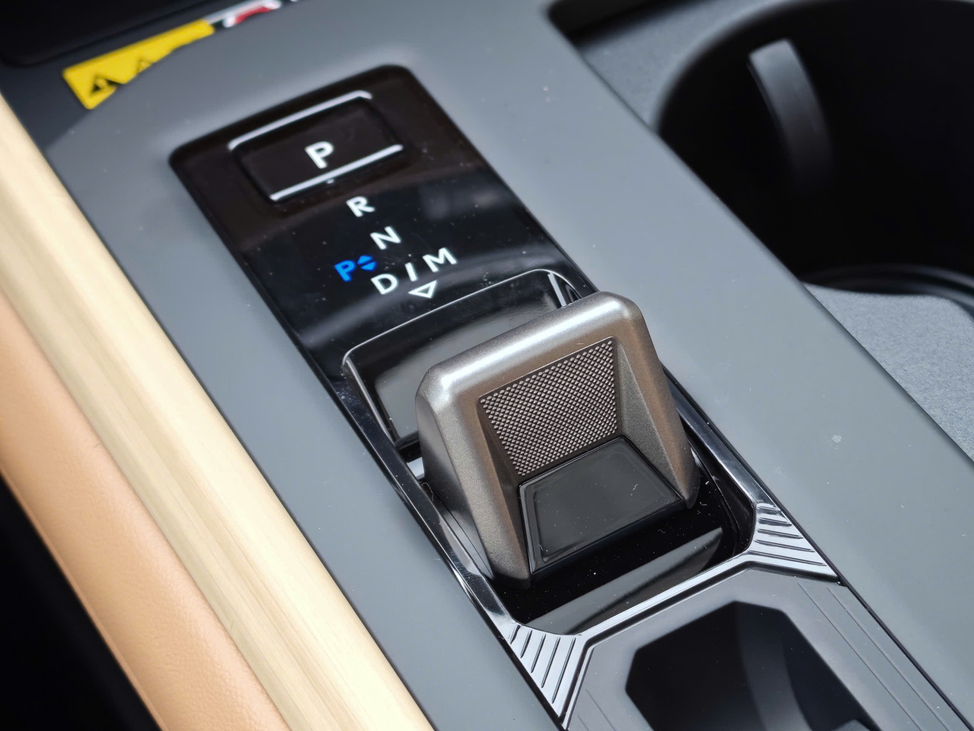 Lexus ES 500e ảnh 12 Lexus ES 500e ảnh 12