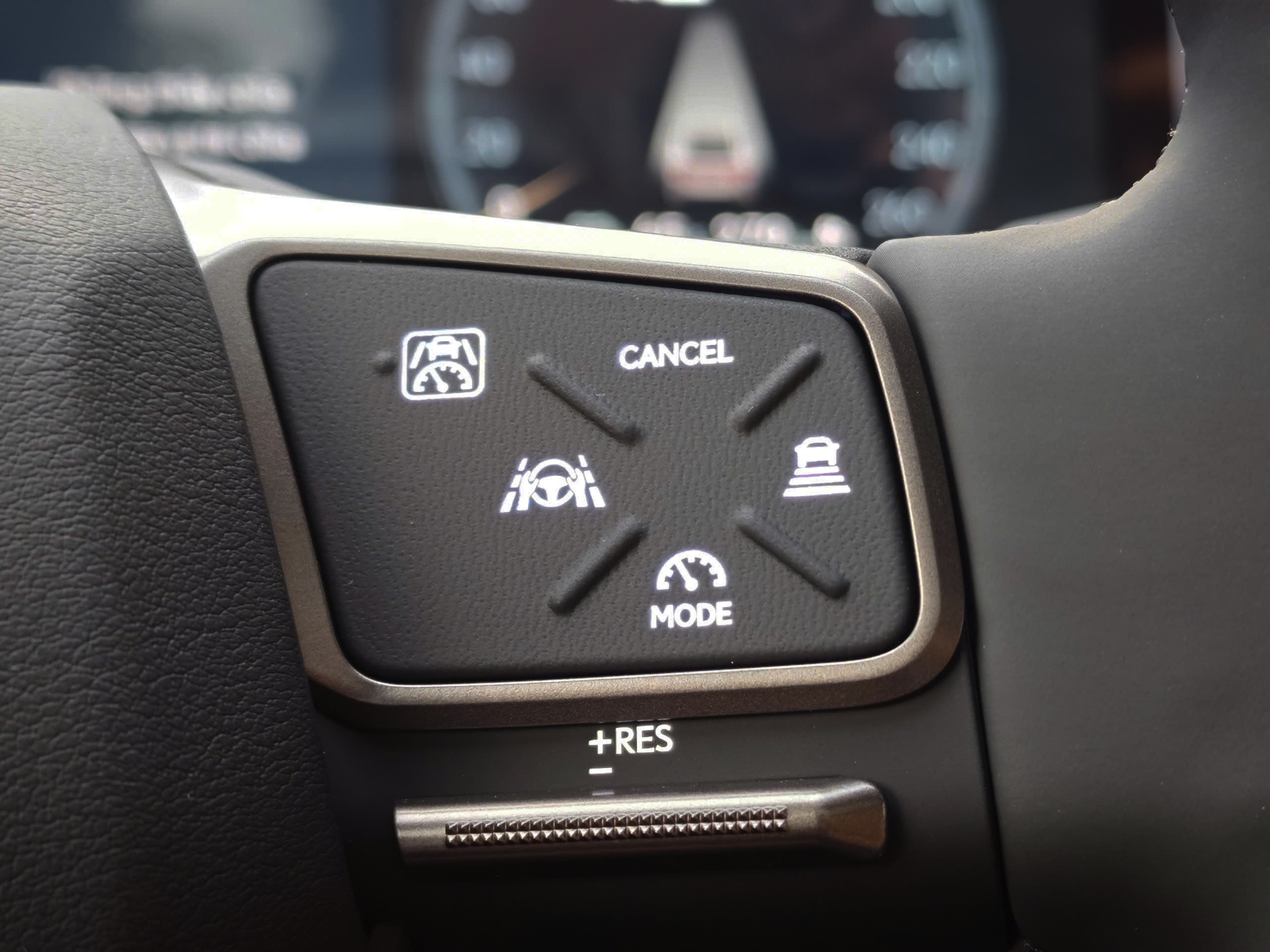 Lexus ES 500e ảnh 26