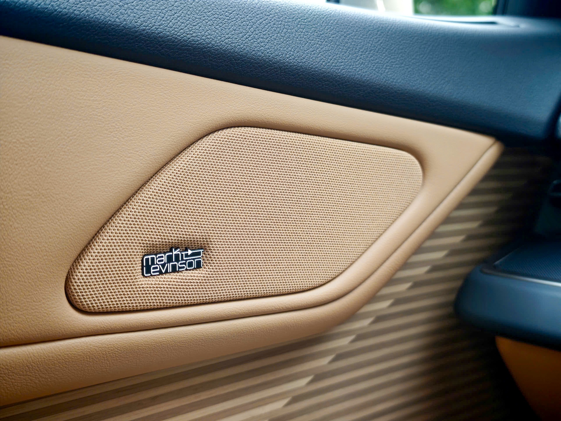 Lexus ES 500e ảnh 19 Lexus ES 500e ảnh 19