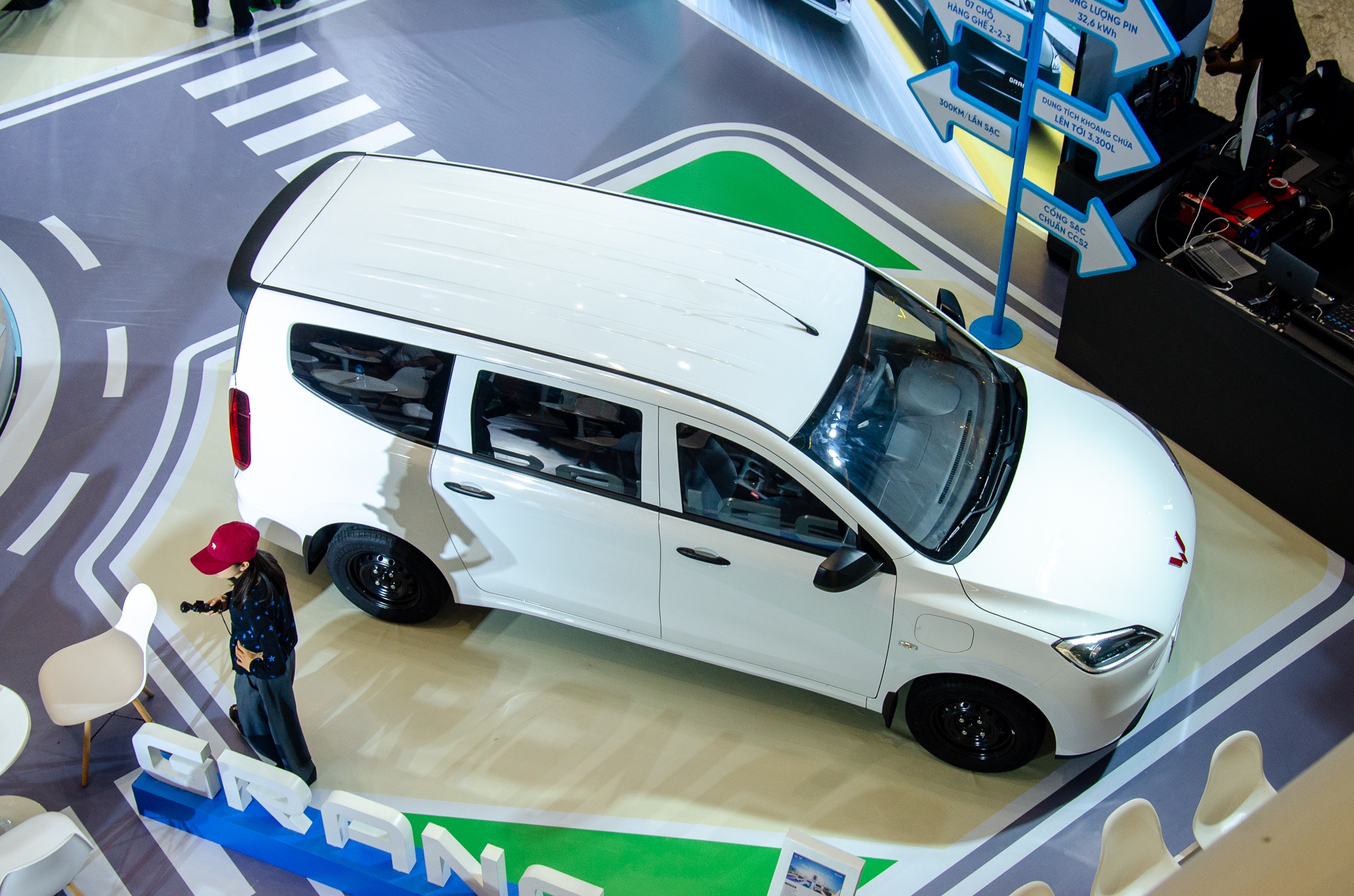 MPV thuần điện ảnh 14