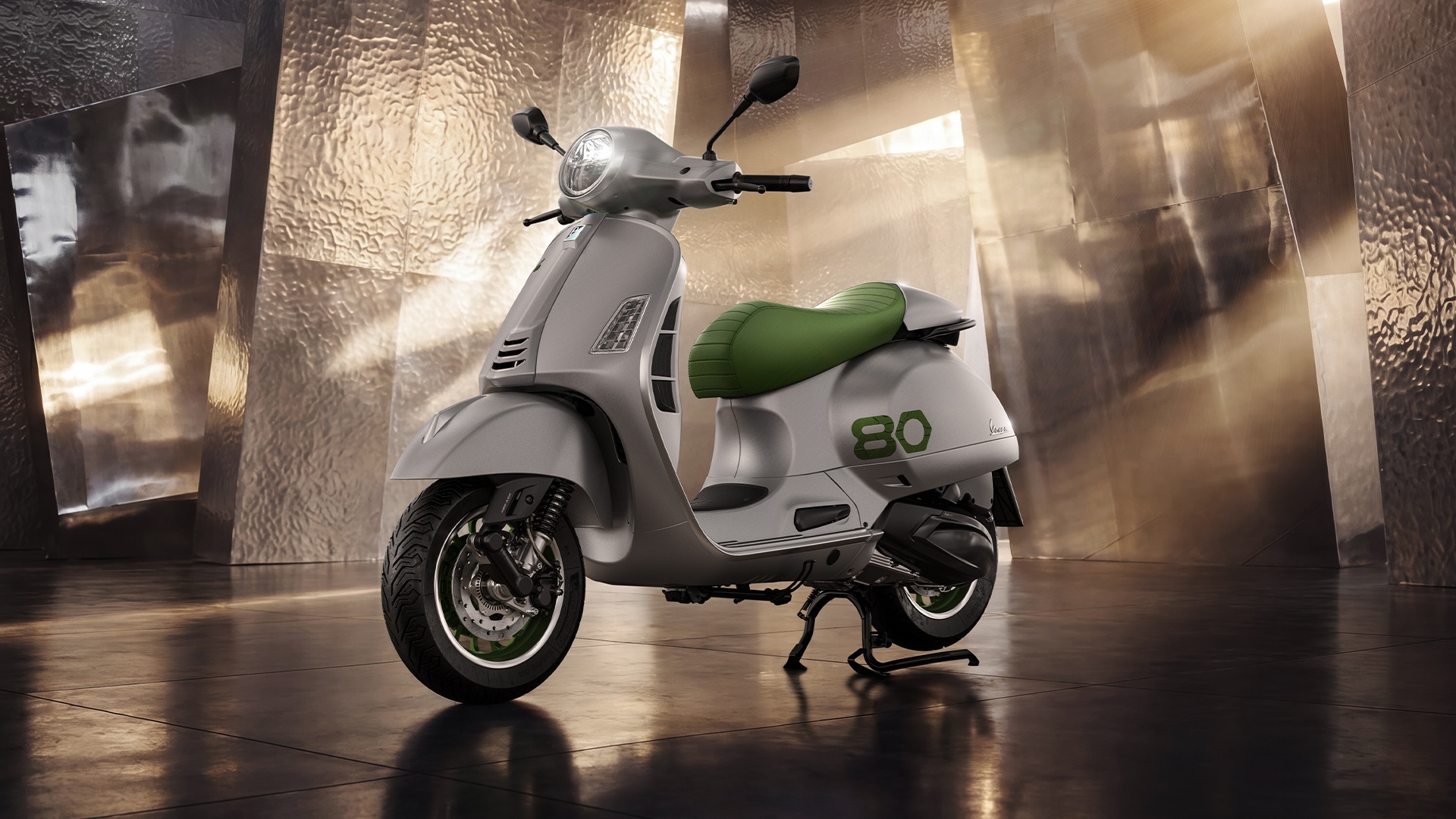 Vespa Edizione Ottantesimo giá 372 triệu, giới hạn 4 xe tại Việt Nam