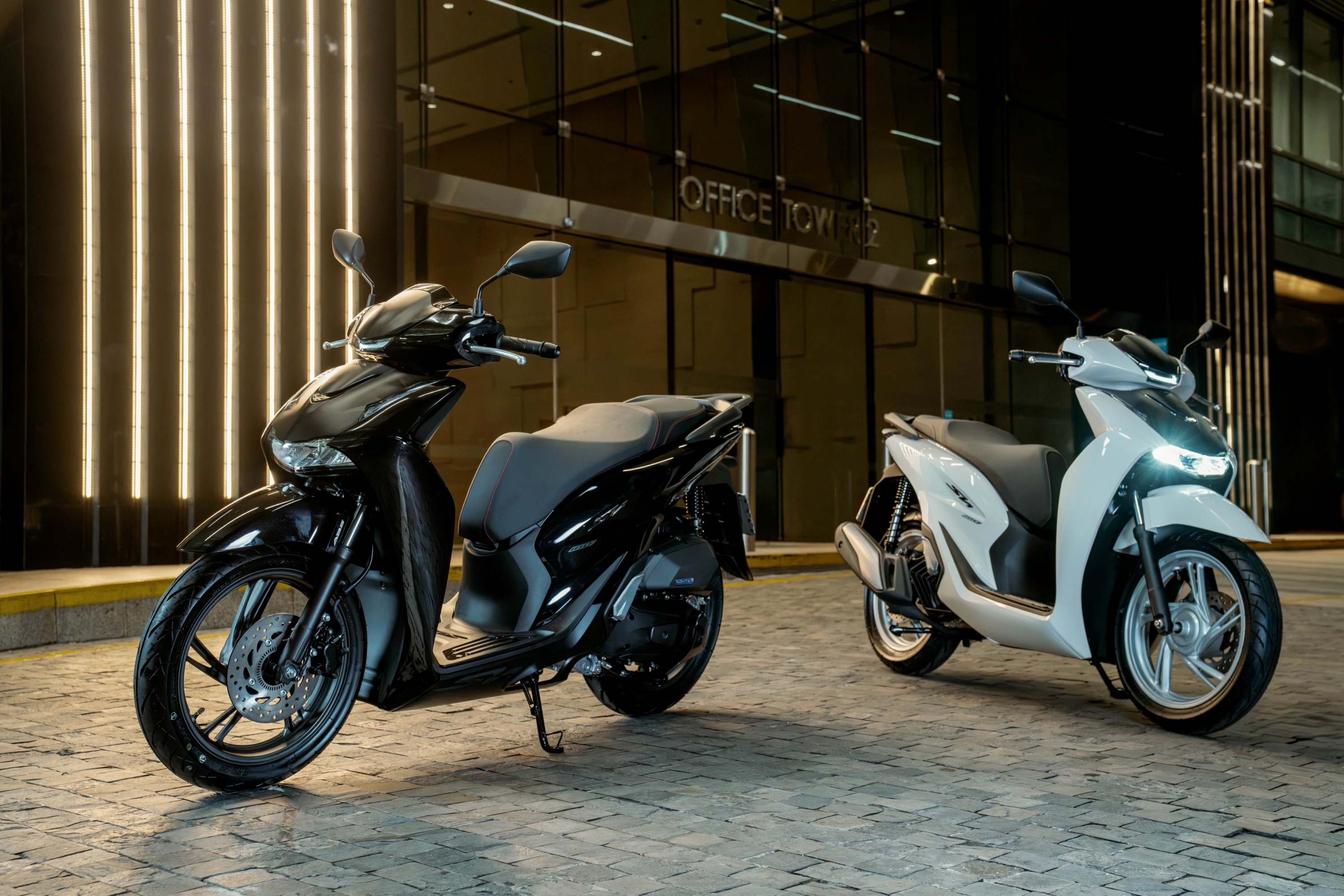 Honda SH125i/160i đời 2027 thêm bản màu đen, cao nhất gần 105 triệu