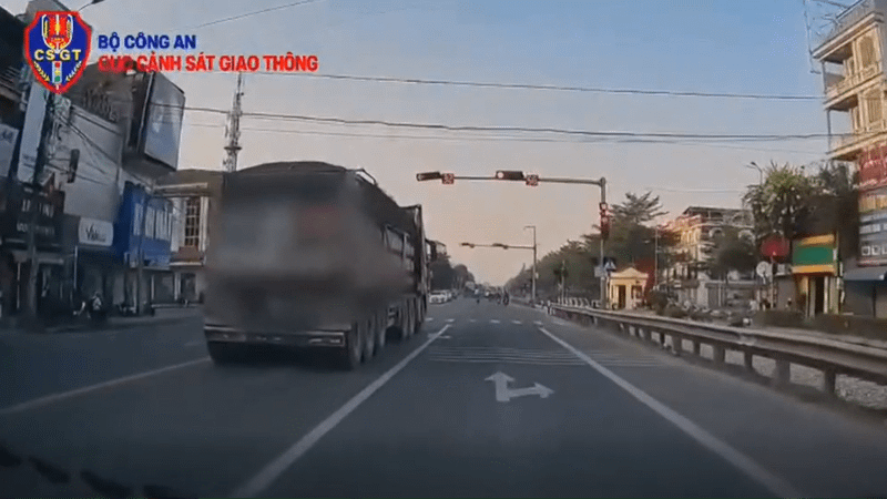 đ&egrave;n đỏ ảnh 1