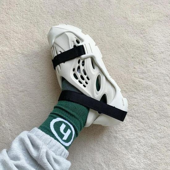 giay yeezy moi nhat anh 10