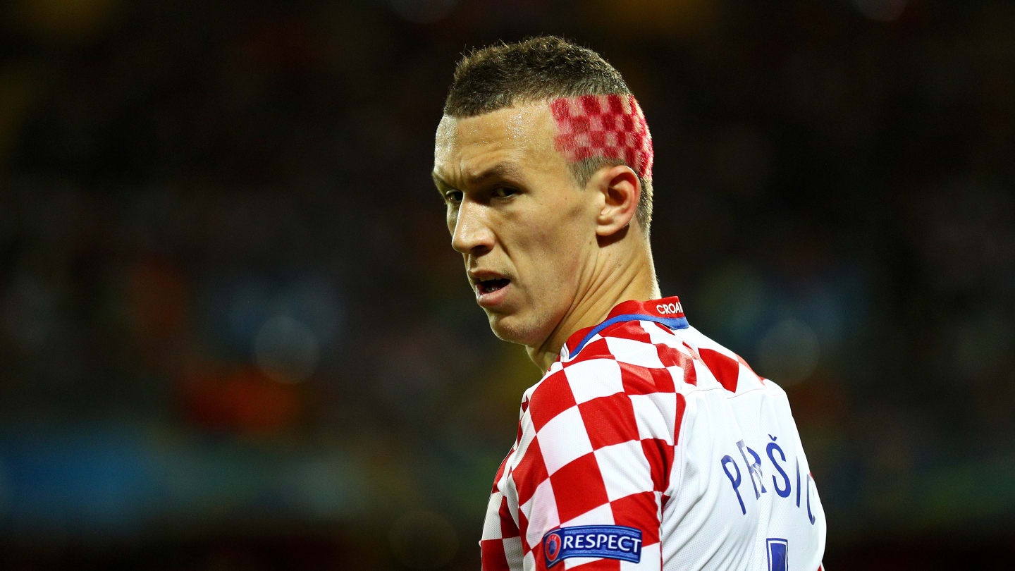 kieu toc cua cau thu bong da anh 13