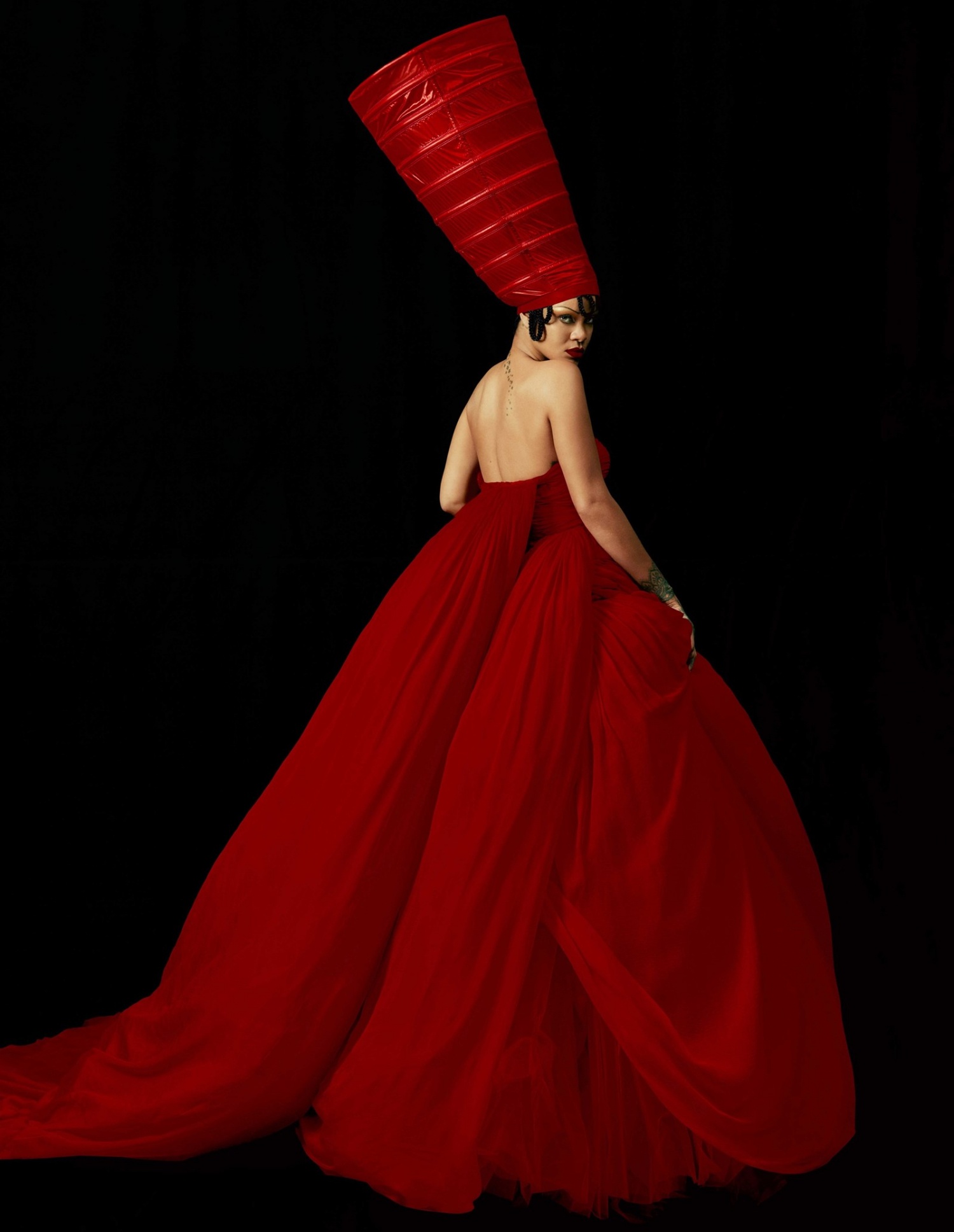 rihanna khoa than tren tap chi anh 5