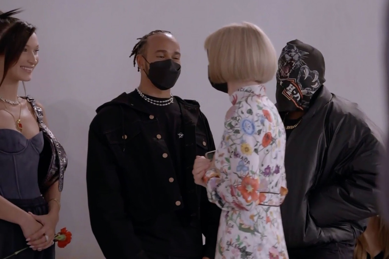 kanye west trum dau tham su show anh 3