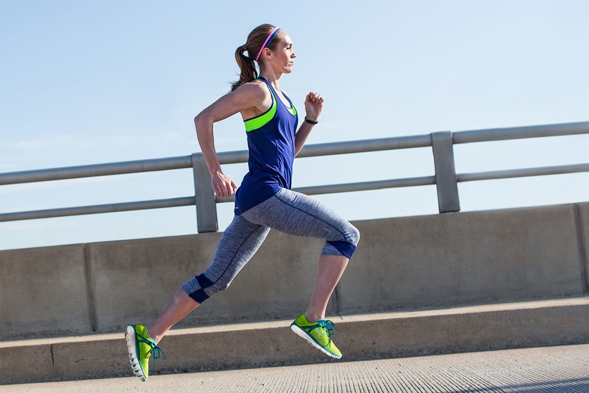 Vi sao ban khong nen cang co truoc khi chay? hinh anh