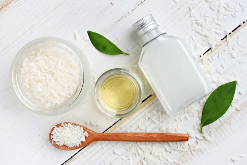 công dụng làm đẹp của dầu dừa ảnh 5 cong dung lam dep cua dau dua anh 5