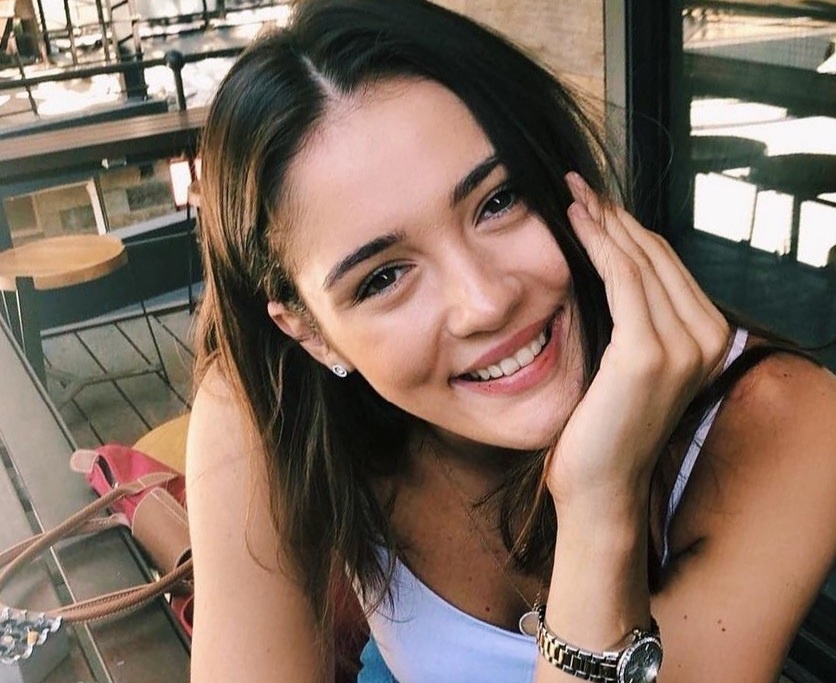 My nhan bong chuyen cao 1,97 m mac goi cam hinh anh