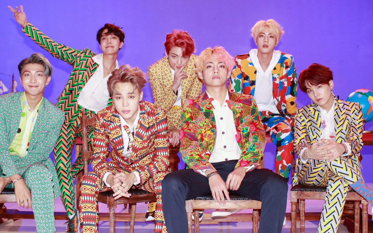 cong ty nao chi nhieu tien cho trang phuc cua than tuong anh 1