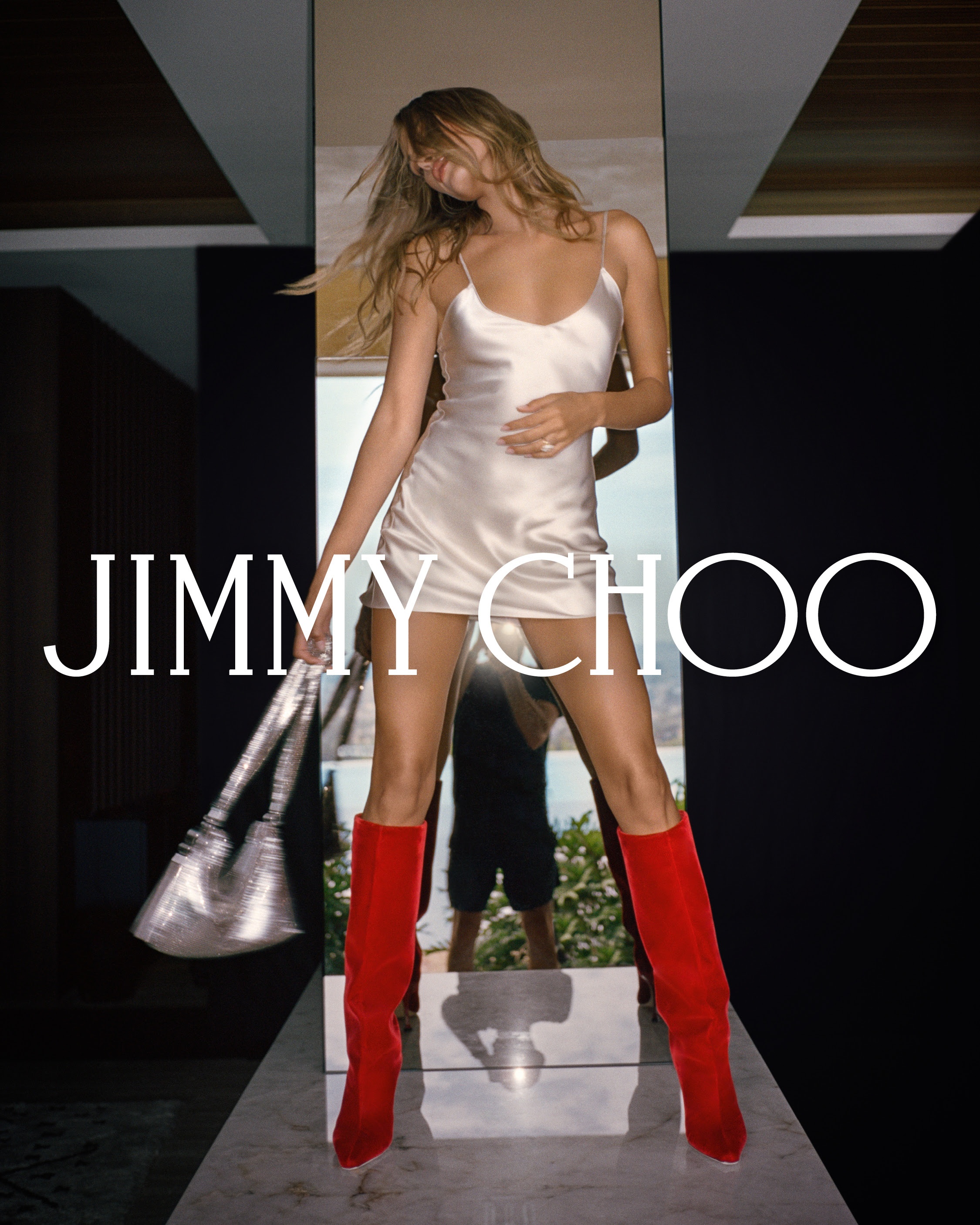 hailey bieber làm người mẫu cho jimmy choo ảnh 3 hailey bieber lam nguoi mau cho jimmy choo anh 3