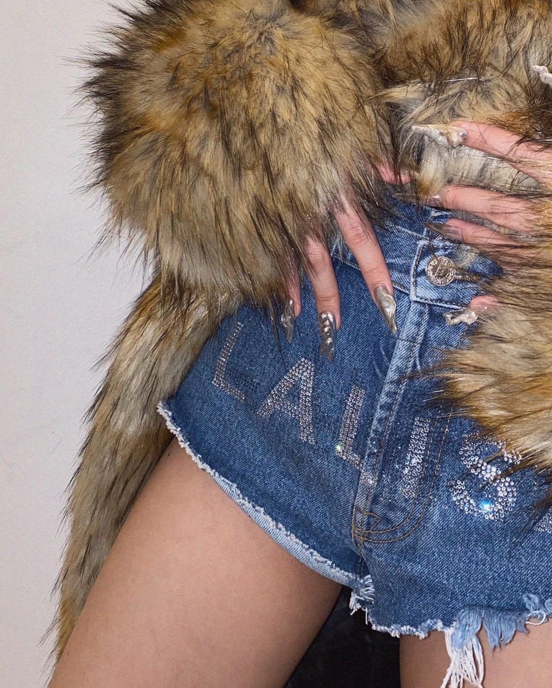 mv moi cua lisa anh 6