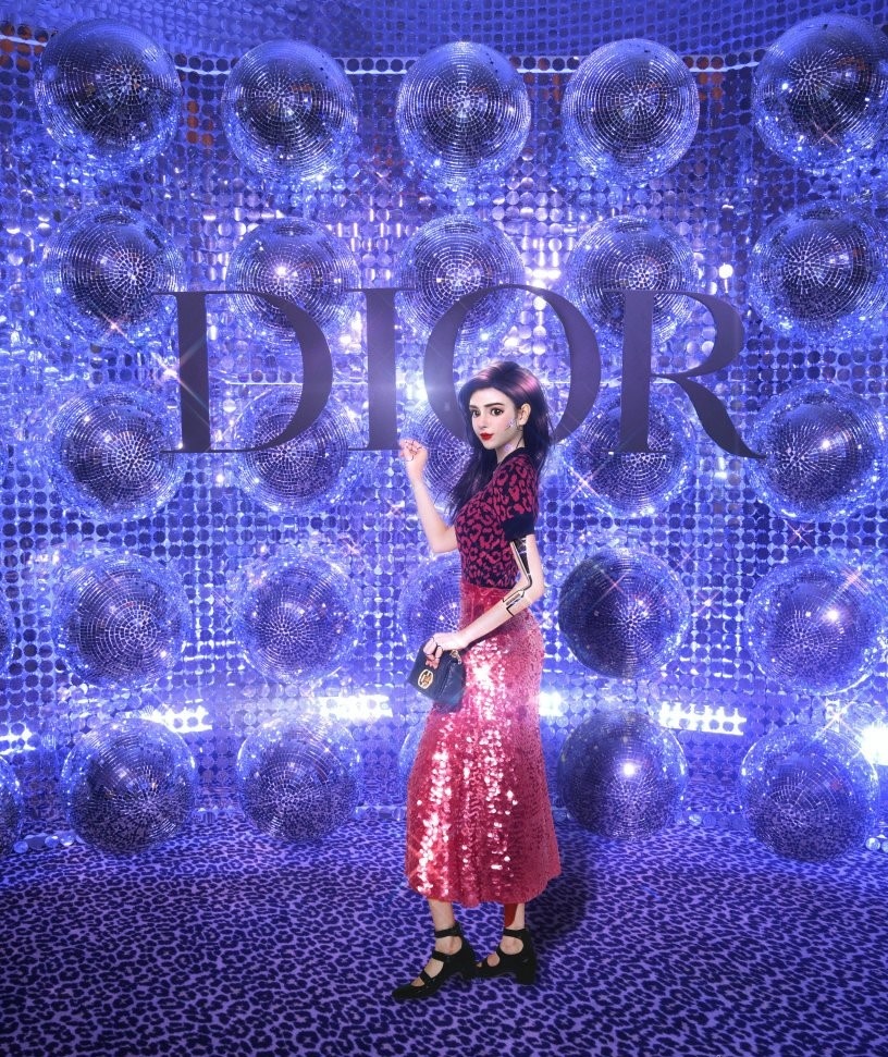 thi truong nguoi mau ao anh 4