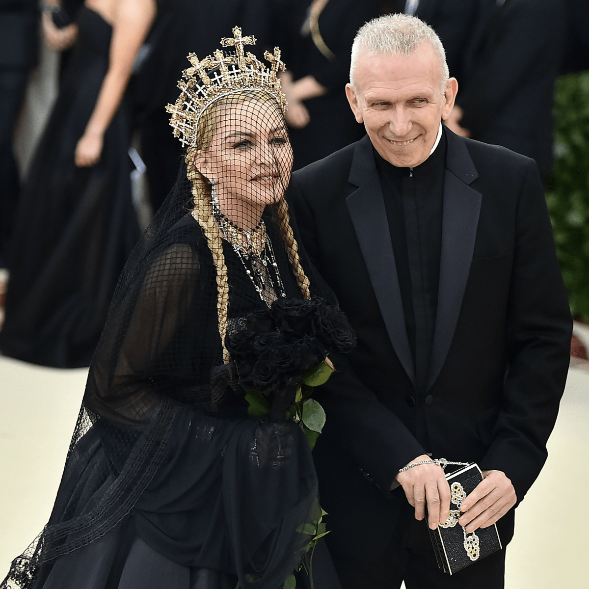 moi quan he nha thiet ke va nang tho anh 4