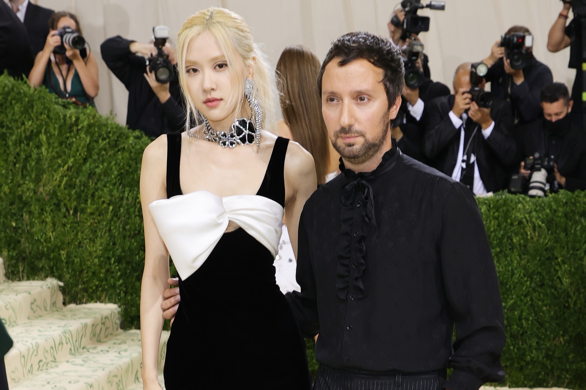 Moi quan he giua nha thiet ke va nang tho hinh anh