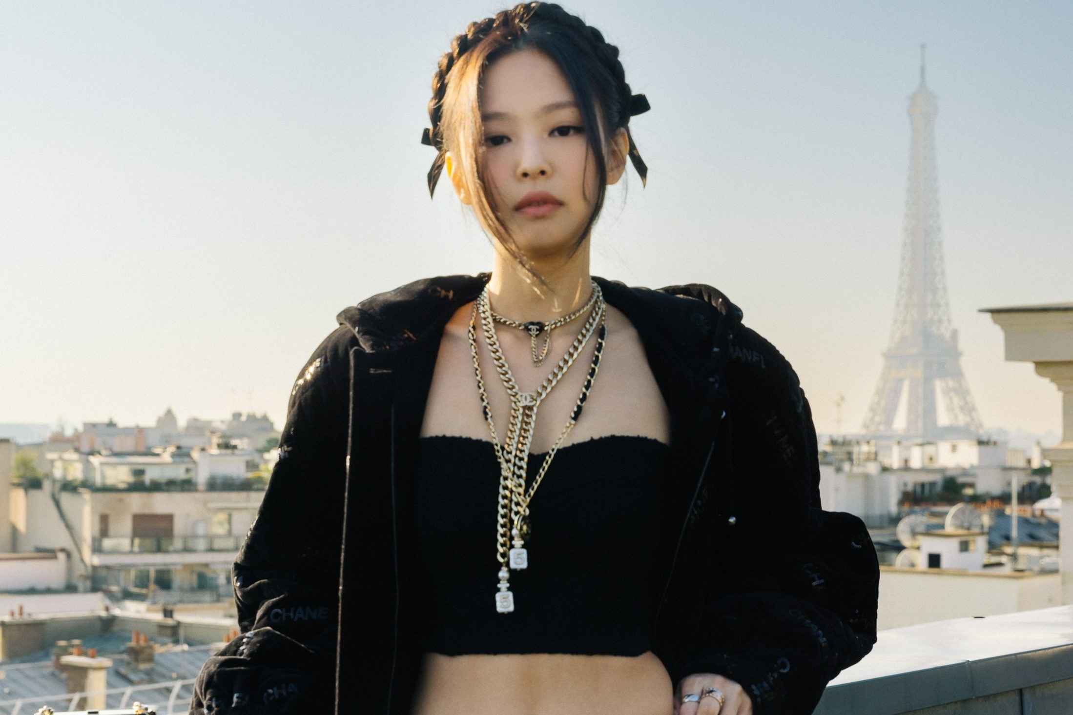 Thoi trang co quan trong trong thoi ky khung hoang? hinh anh