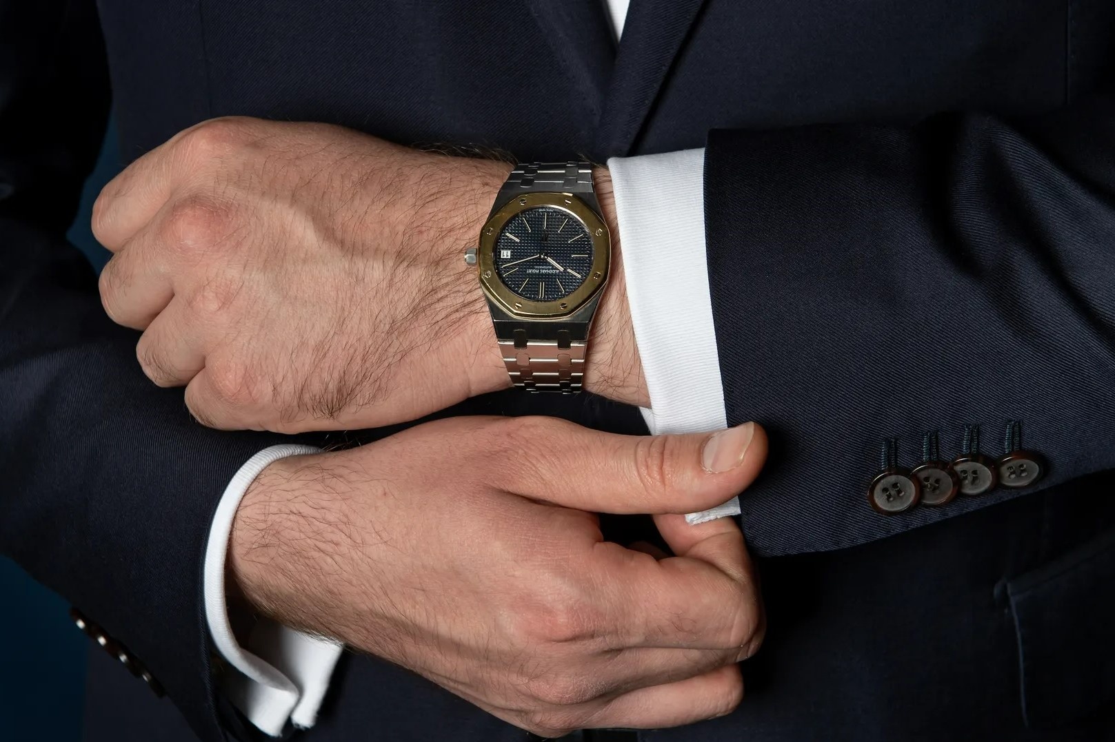 Chiec dong ho pha ky luc dau gia hinh anh