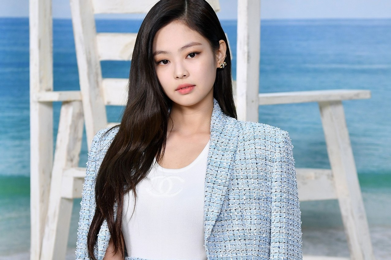 Ao khoac chua tung loi mot cua Chanel hinh anh