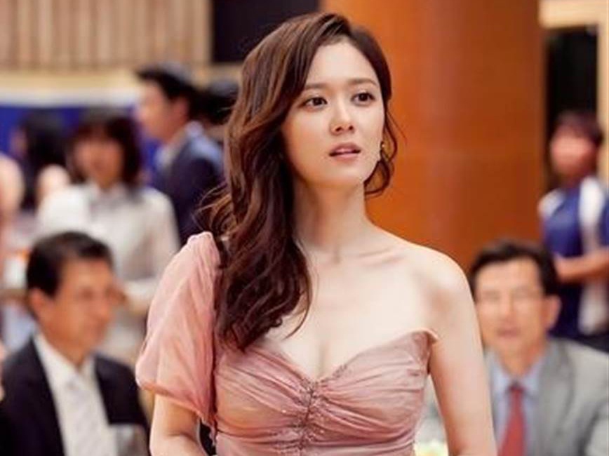 Jang Nara massage mat 10 phut/ngay de chong lao hoa hinh anh