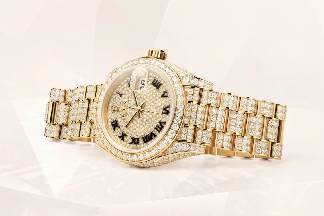 Mau dong ho cho phu nu hien dai hinh anh