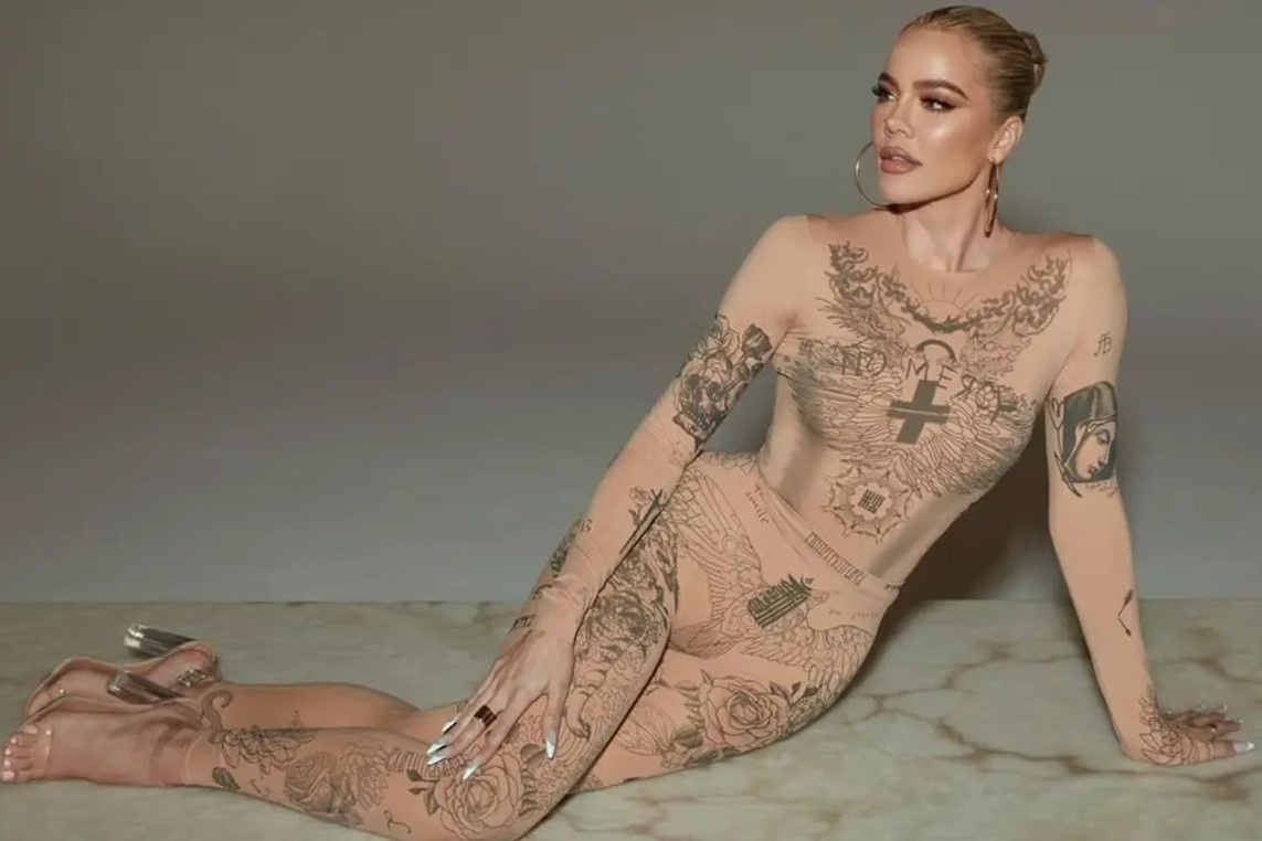 Trang phuc phu day hinh xam hinh anh