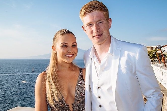 Nu nguoi mau va Kevin De Bruyne sau 8 nam gan bo hinh anh