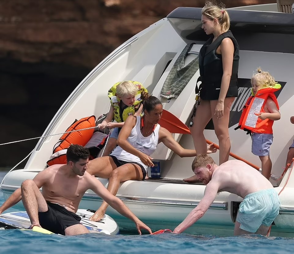 Kevin De Bruyne va vo anh 5