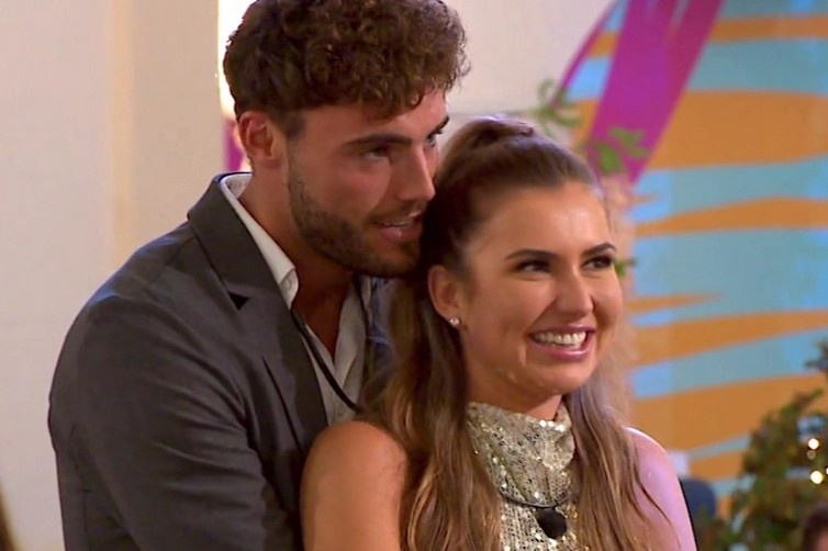 Game show hen ho nhan 781 don khieu nai hinh anh