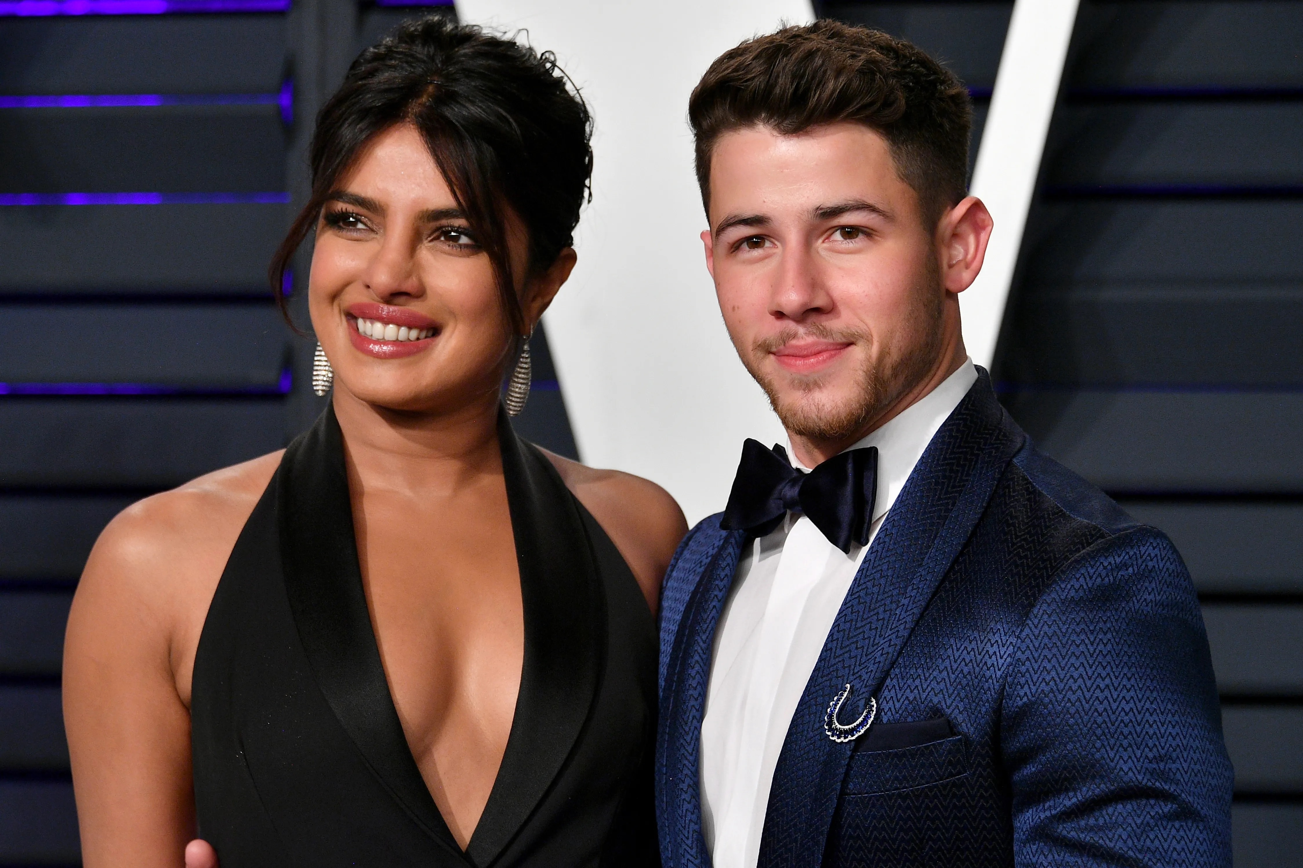 Chuyen tinh chi em khong con la o showbiz hinh anh