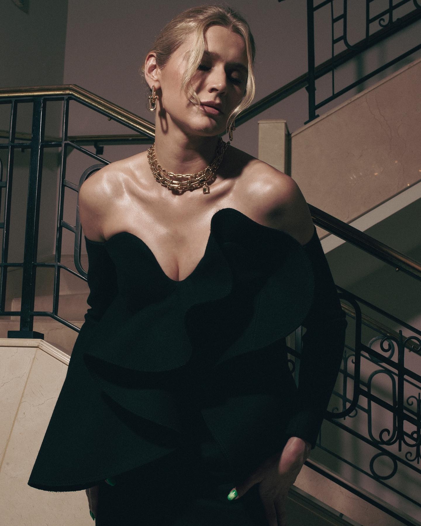 Ronaldo tinh tu voi ban gai anh 6