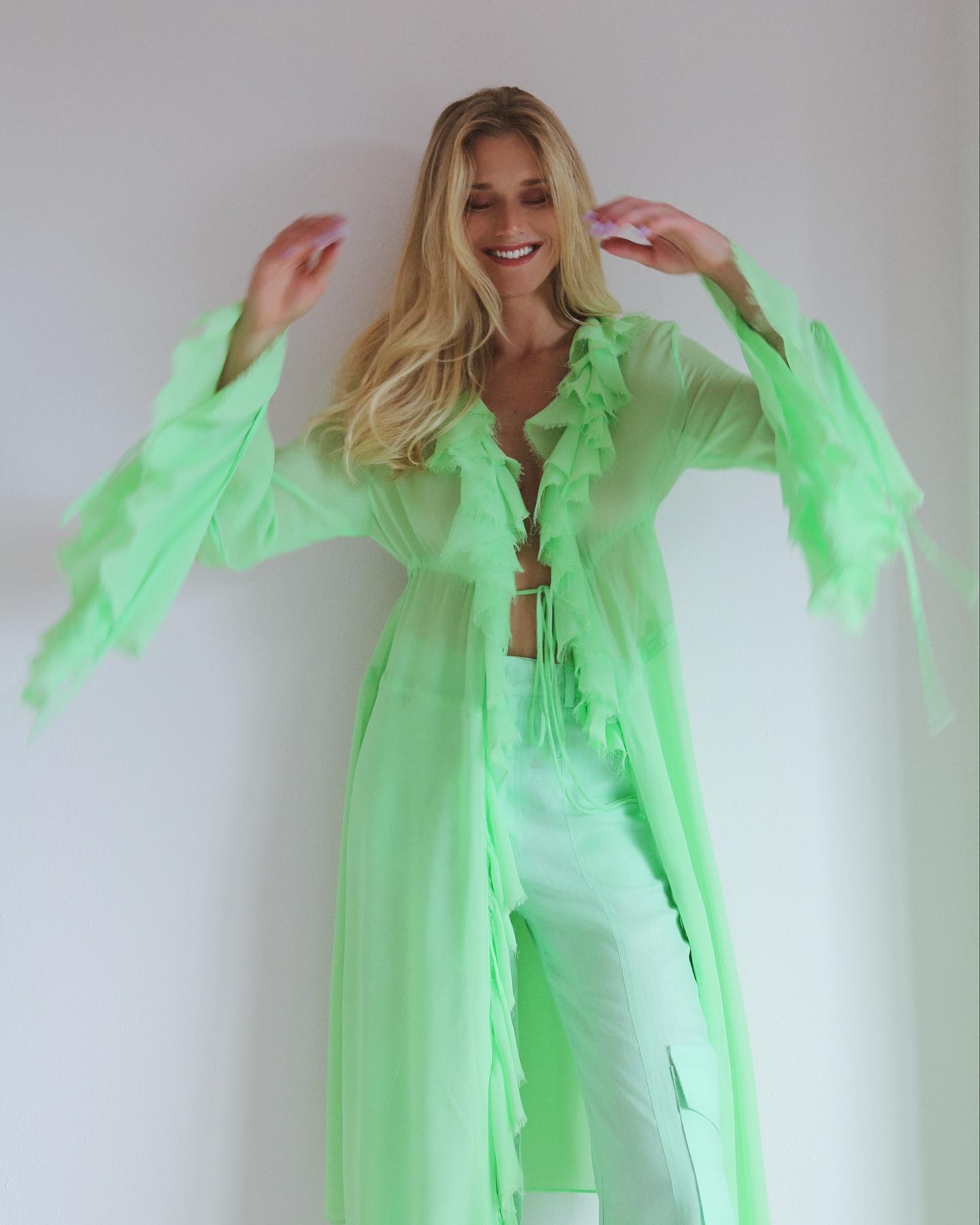 Ronaldo tinh tu voi ban gai anh 16