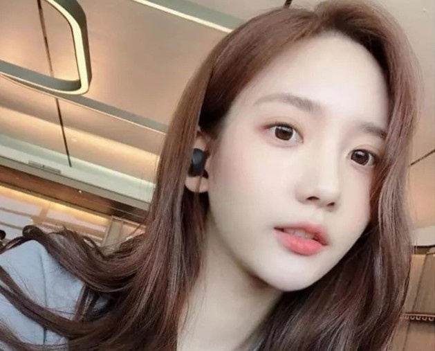Su sup do cua nu ca si gay tranh cai nhat hinh anh