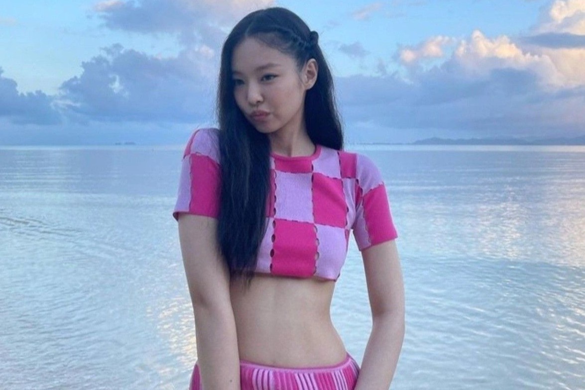 Thoi trang nhung nam 2000 gay tranh cai hinh anh