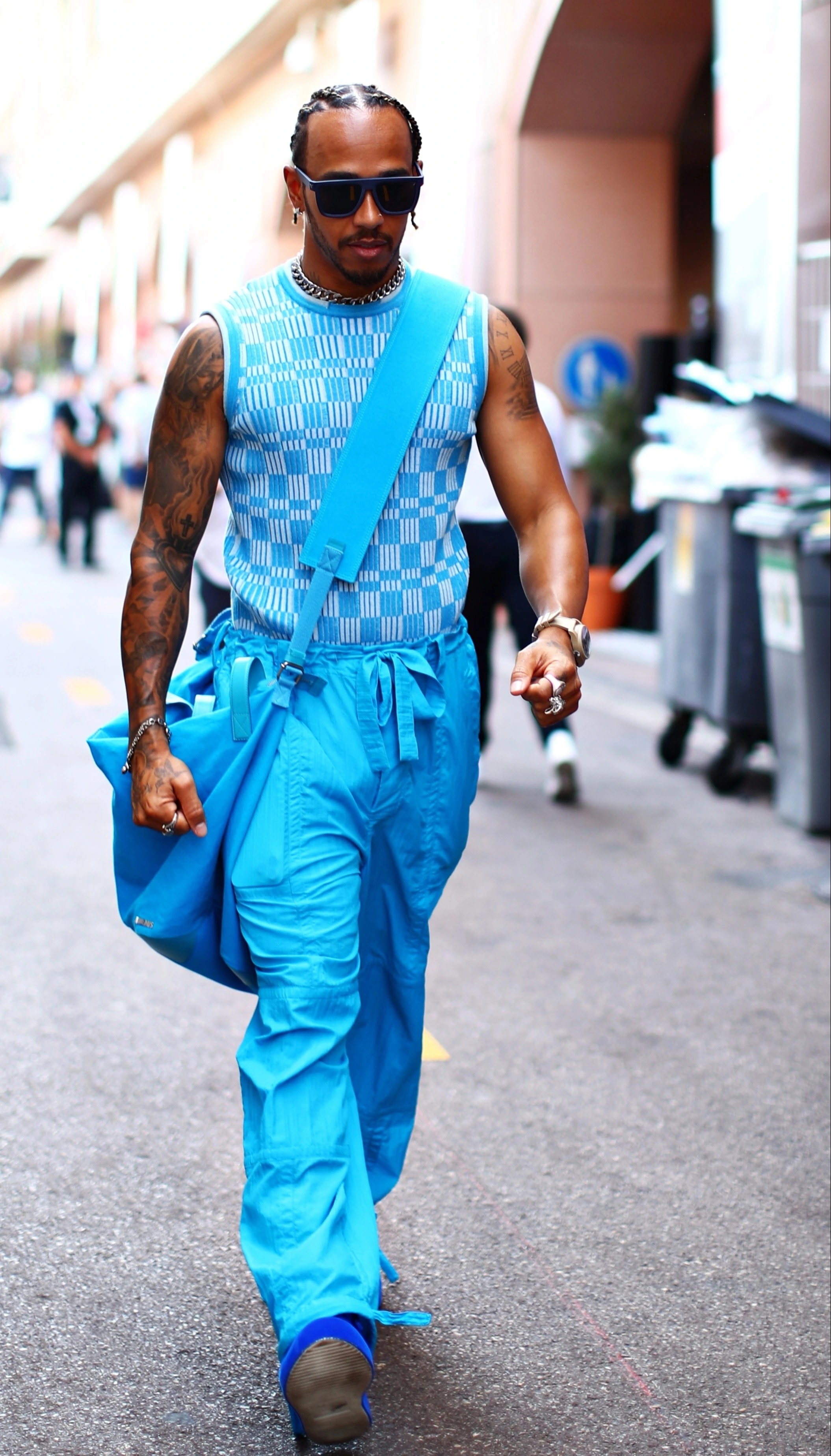 tay dua an mac dep anh 4