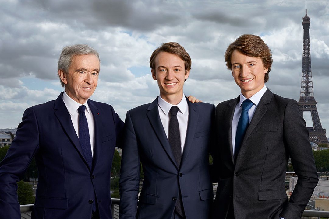 ty phu thoi trang anh 9