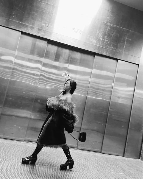 bo suu tap tui xach cua Hwasa anh 26